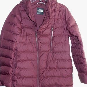 The North Face Wine Puffer Jacket With Hood in Size L